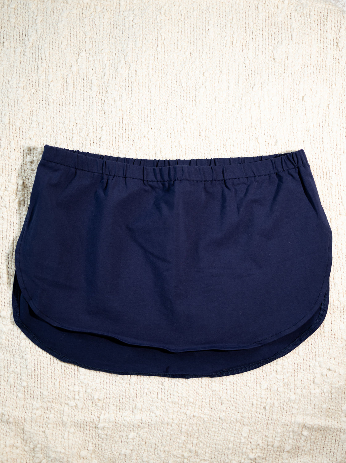 navy shirt extender in jersey material