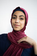 jersey hijab in maroon