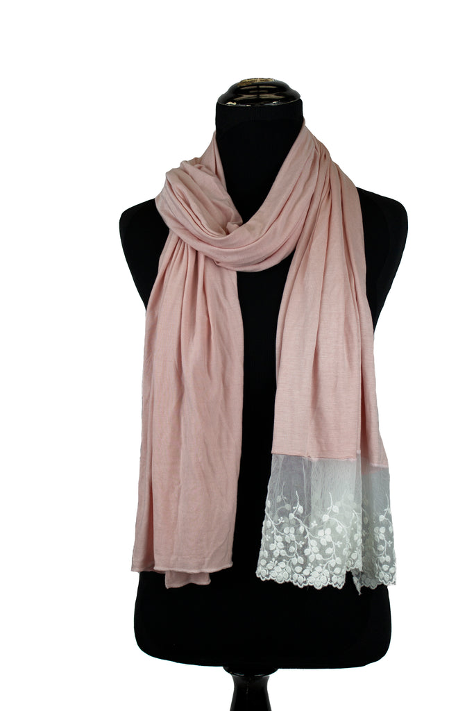 jersey hijab in seashell pink with white lace
