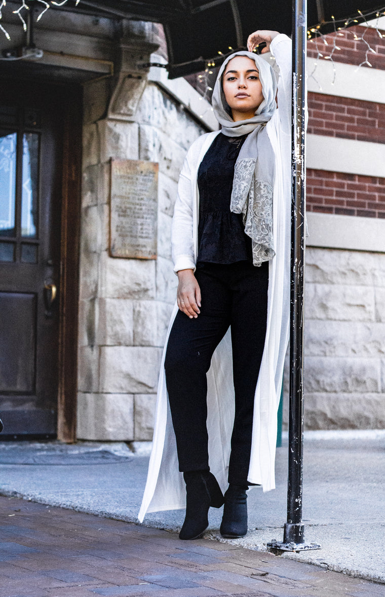 white maxi cardigan with long sleeves and pockets 