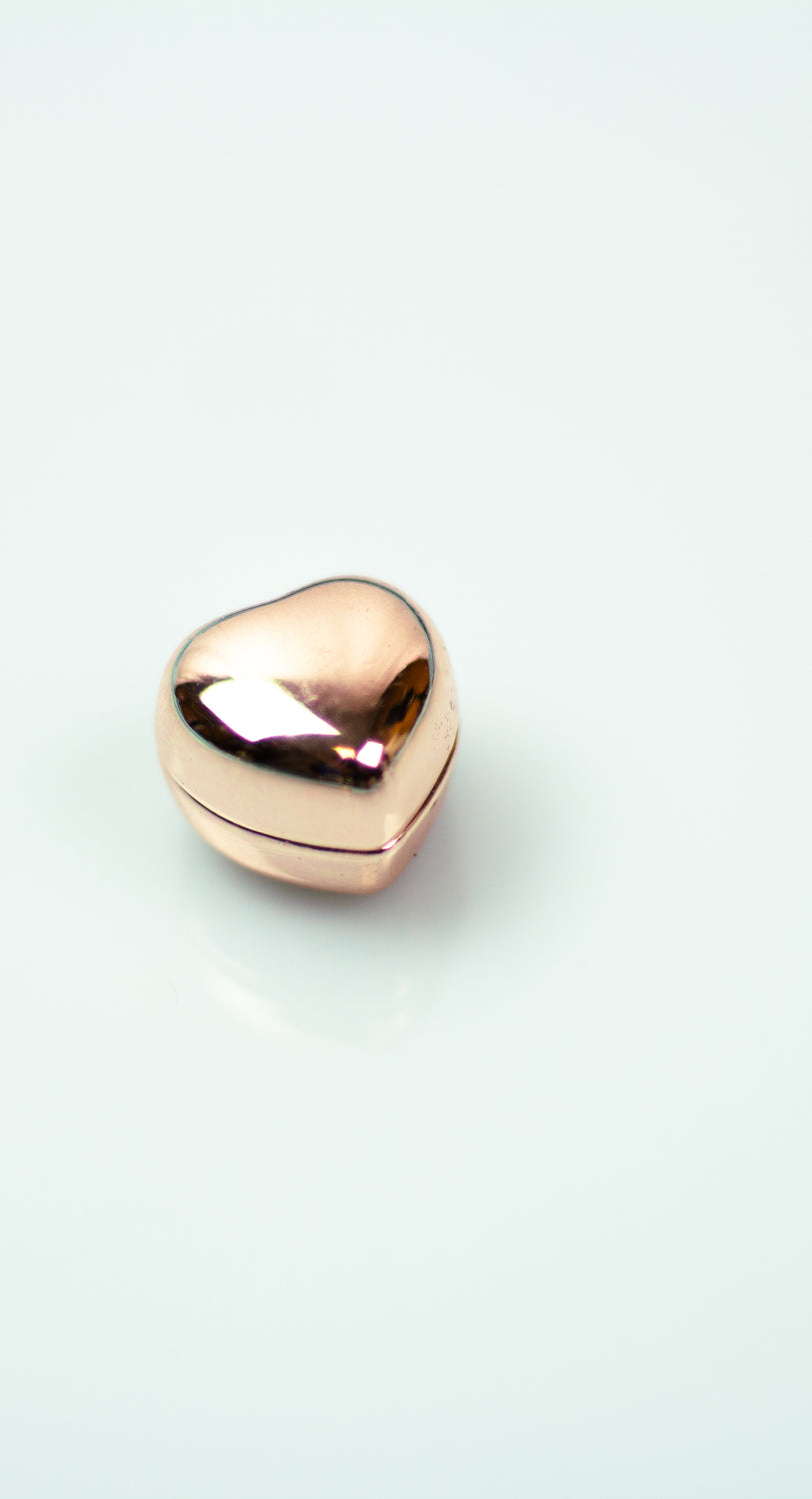 glossed heart shaped magnetic pin in rose gold