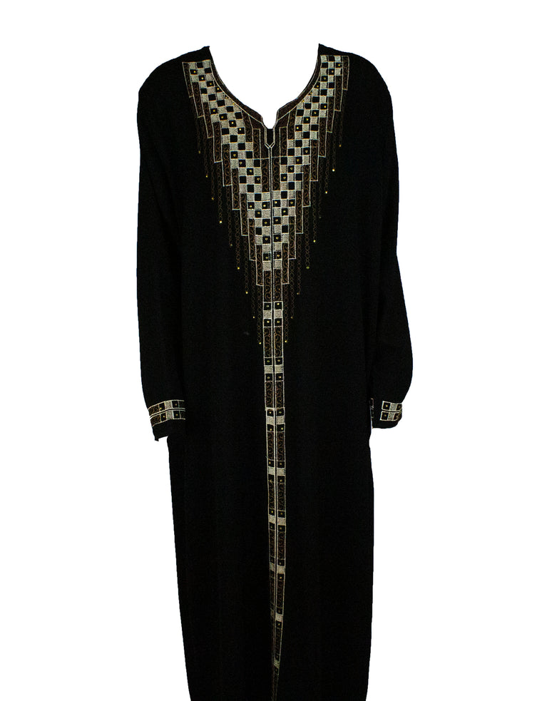Closed Abaya w/ Embroidered Detailing